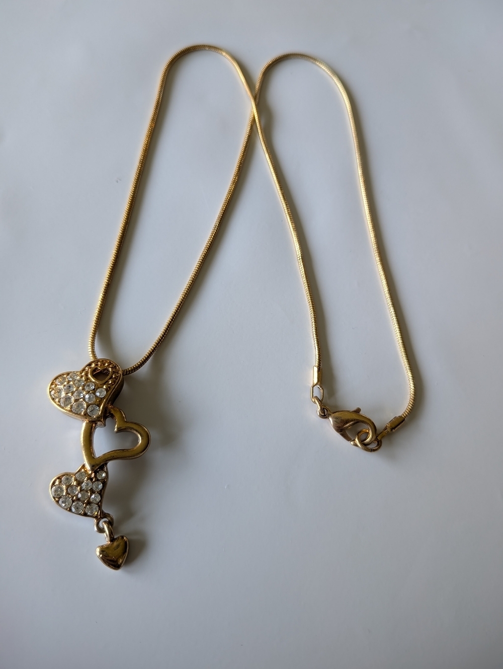 Vintage Avon Gold And Rhinestone Heart Pendant Necklace - Picture 2 of 10